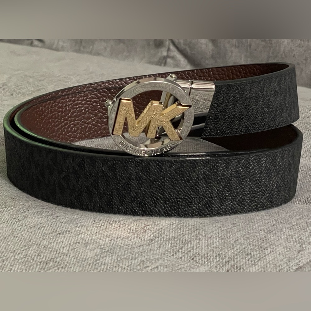 Michael Kors reversible belt